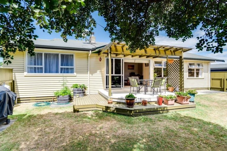 Photo of property in 75 Church Road, Taradale, Napier, 4112