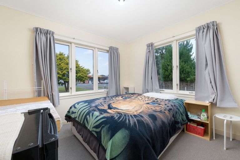 Photo of property in 131 Rathgar Road, Henderson, Auckland, 0610
