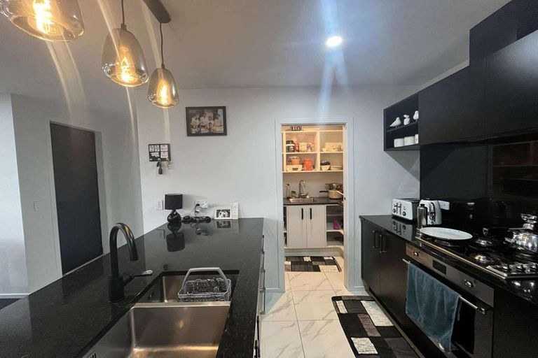 Photo of property in 14a Rutland Street, Levin, 5510