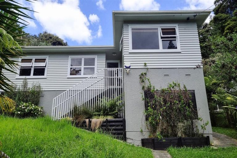Photo of property in 153 Laingholm Drive, Laingholm, Auckland, 0604