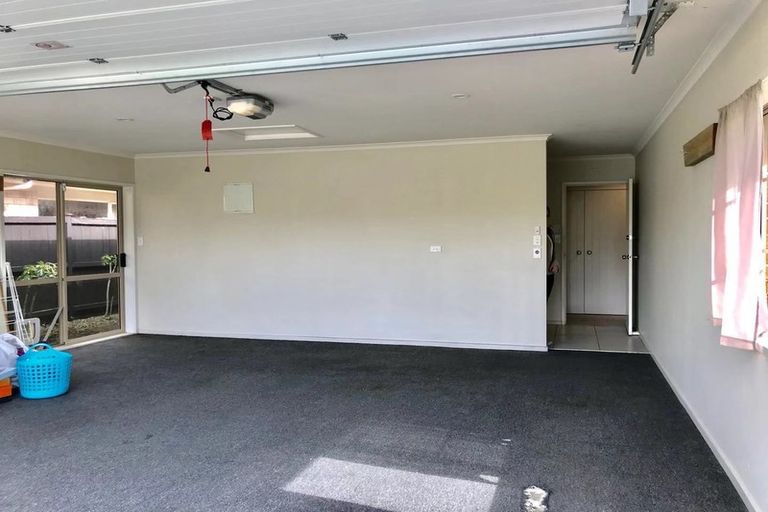 Photo of property in 3 Stornaway Drive, Flat Bush, Auckland, 2016