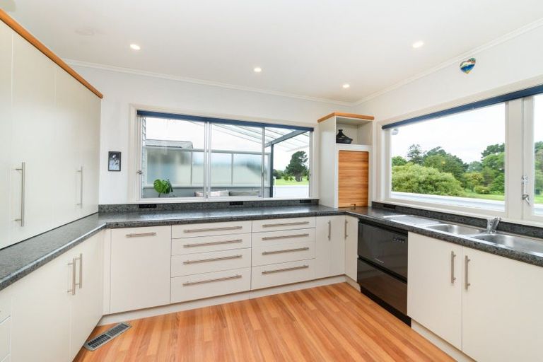 Photo of property in 10 Opawa Place, Terrace End, Palmerston North, 4410