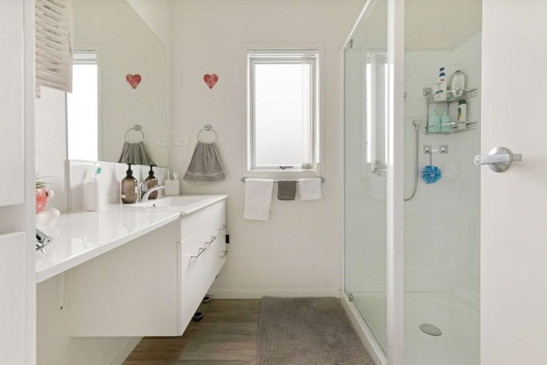 Photo of property in 11 Kamahi Crescent, Papamoa Beach, Papamoa, 3118