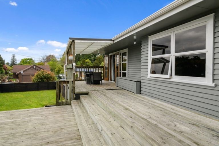 Photo of property in 1 Wharepaina Crescent, Springfield, Rotorua, 3015