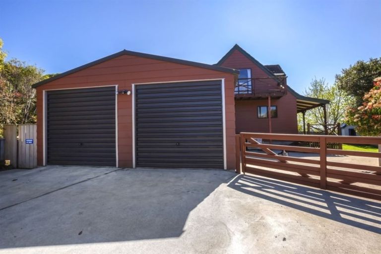Photo of property in 9 Seagull Place, Whitby, Porirua, 5024