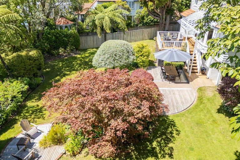 Photo of property in 22 Woodmancote Road, Khandallah, Wellington, 6035