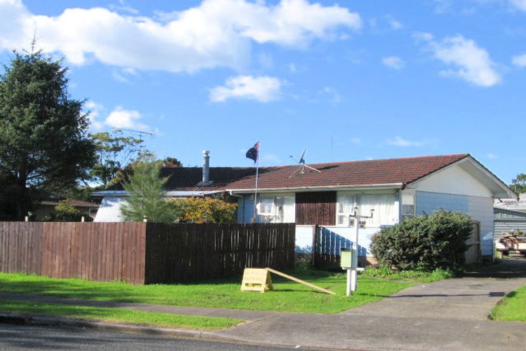 Photo of property in 19 Sandrine Avenue, Clover Park, Auckland, 2019