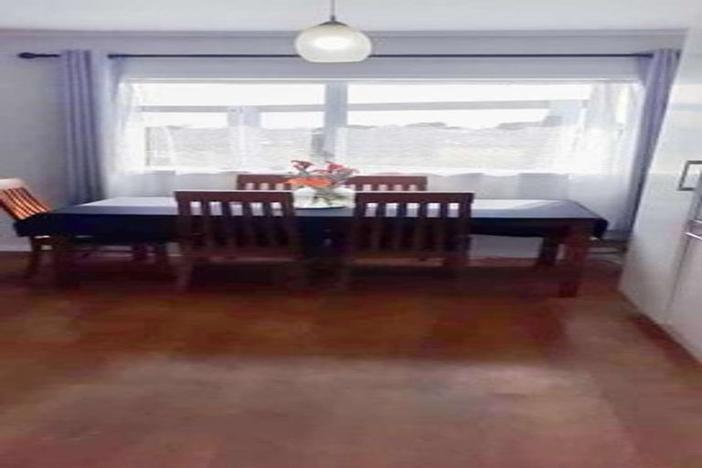 Photo of property in 14 Balwyn Place, Clendon Park, Auckland, 2103