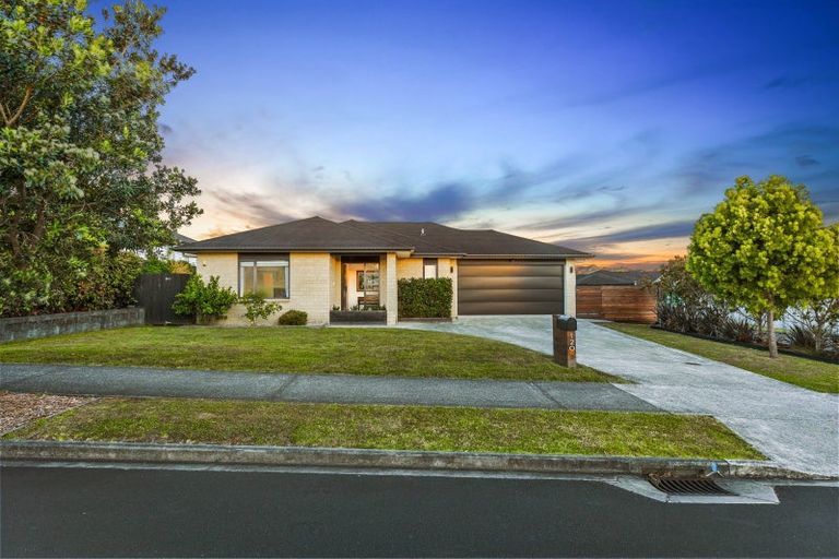 Photo of property in 120 Pohutukawa Parade, Riverhead, 0820