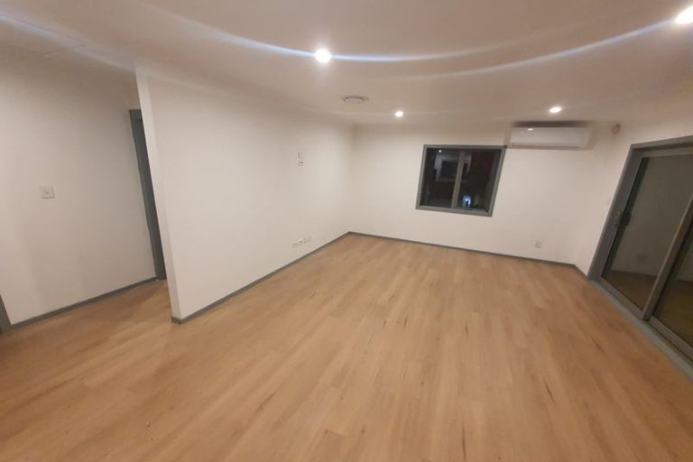 Photo of property in 198 Glengarry Road, Glen Eden, Auckland, 0602