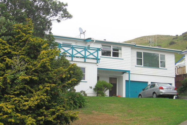Photo of property in 59 Sunrise Boulevard, Tawa, Wellington, 5028