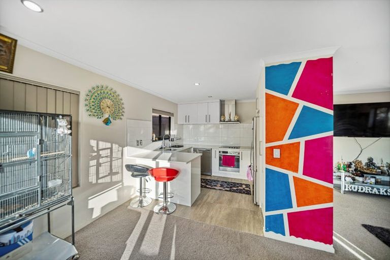 Photo of property in 116e Great South Road, Manurewa, Auckland, 2102