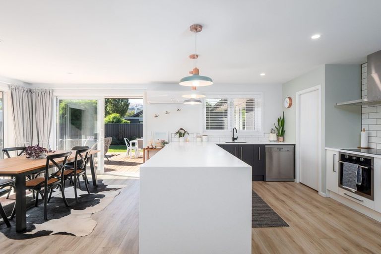 Photo of property in 46 Stratford Drive, Mount Pisa, Cromwell, 9383