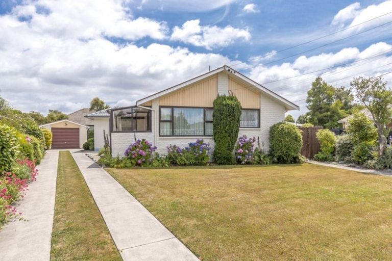 Photo of property in 9 Erin Crescent, Mairehau, Christchurch, 8013