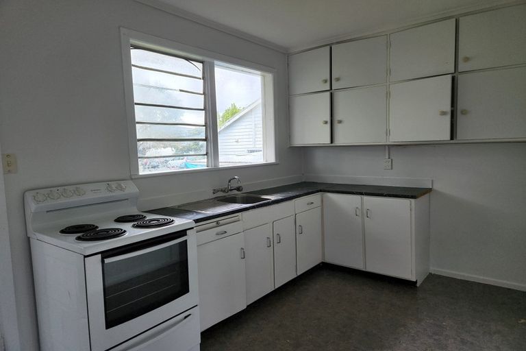 Photo of property in 2 Eden View Road, Sandringham, Auckland, 1025