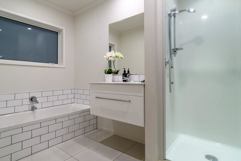 Photo of property in 48 Falcon Drive, Welcome Bay, Tauranga, 3112