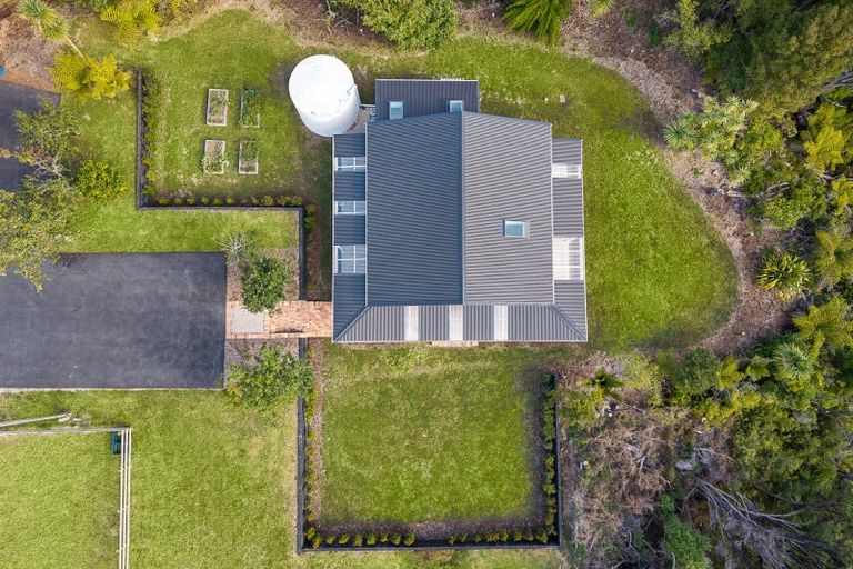 Photo of property in 1223 Old North Road, Helensville, 0875