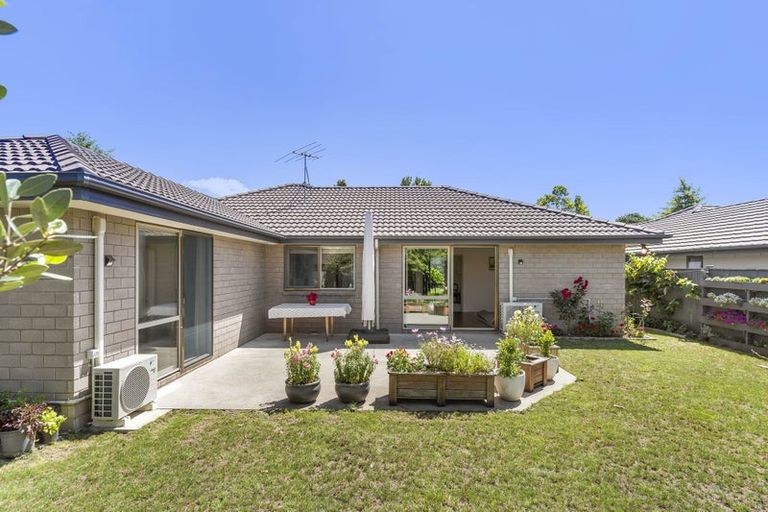 Photo of property in 12 Silkwood Crescent, Karaka, Papakura, 2113