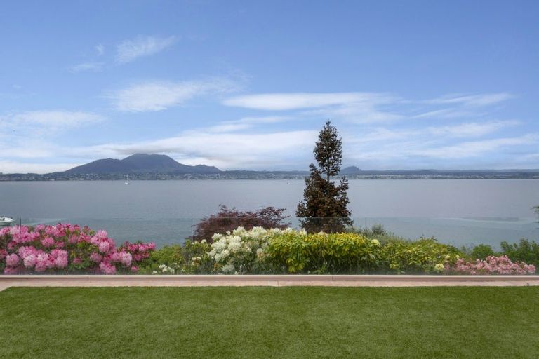 Photo of property in 23 Te Kopua Street, Acacia Bay, Taupo, 3330