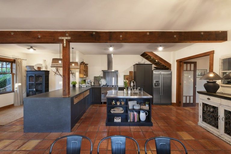 Photo of property in 5 Rangoon Street, Khandallah, Wellington, 6035