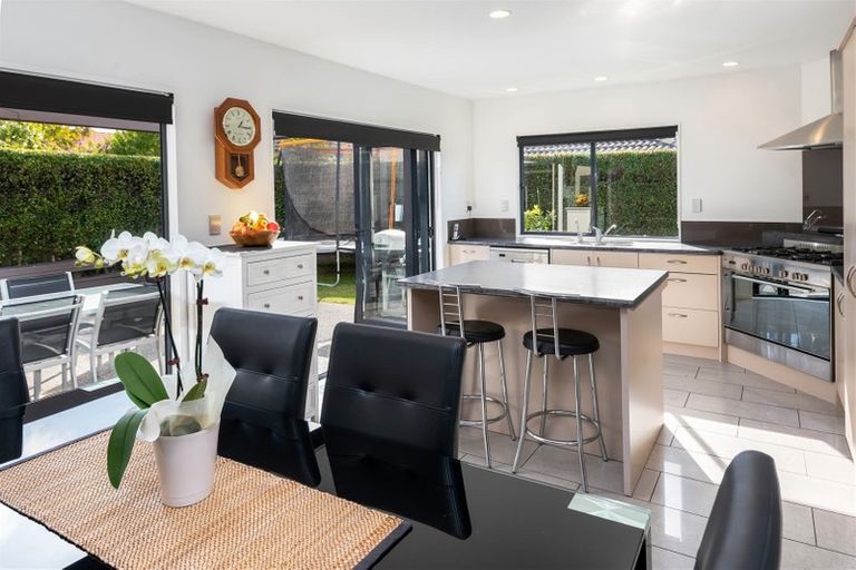 Photo of property in 7 Lilybank Crescent, East Tamaki, Auckland, 2013