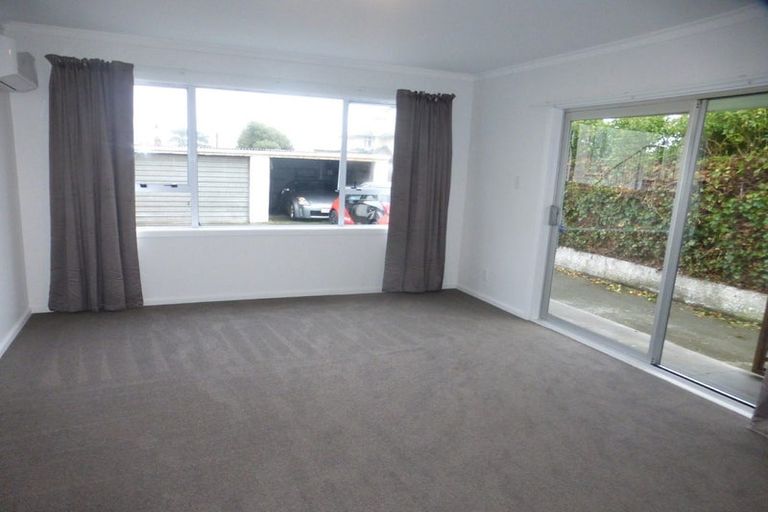 Photo of property in 2/245 Marine Parade, New Brighton, Christchurch, 8061