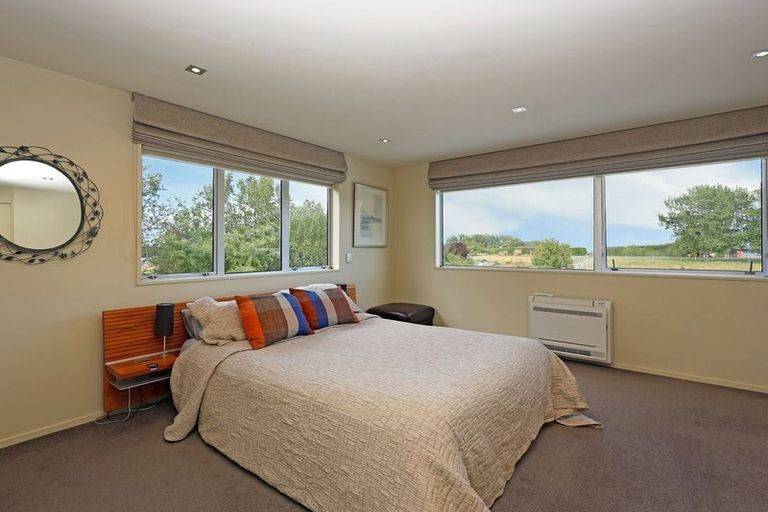 Photo of property in 141 Awamoa Road, Holmes Hill, Oamaru, 9401
