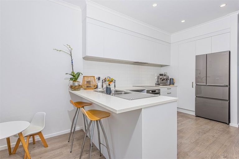 Photo of property in 28 Rangihina Road, Hobsonville, Auckland, 0616