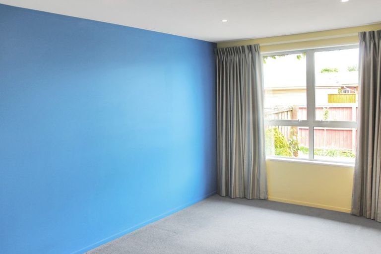 Photo of property in 2/39b Oakhampton Street, Hornby, Christchurch, 8042