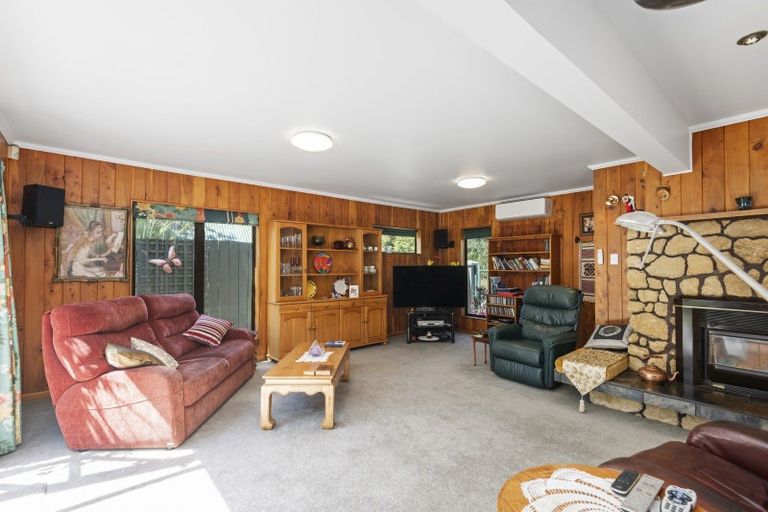 Photo of property in 138 Atawhai Road, Fitzherbert, Palmerston North, 4410