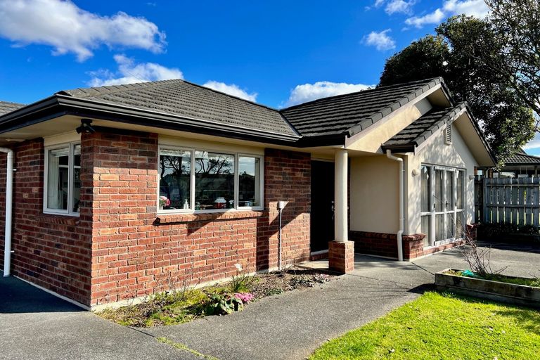 Photo of property in 30a Beresford Street, Bayswater, Auckland, 0622
