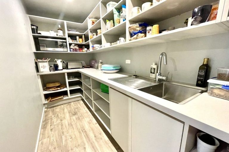 Photo of property in 21 Te Heipora Place, Havelock North, 4130