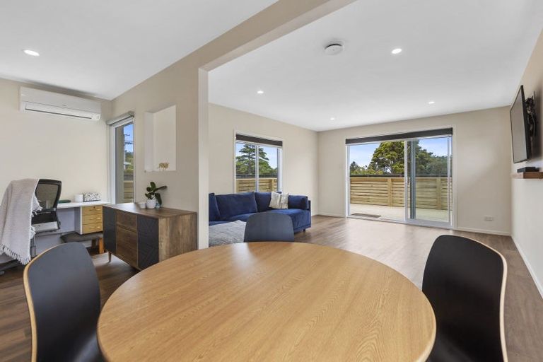 Photo of property in 14 Cowling Road, Hurdon, New Plymouth, 4310