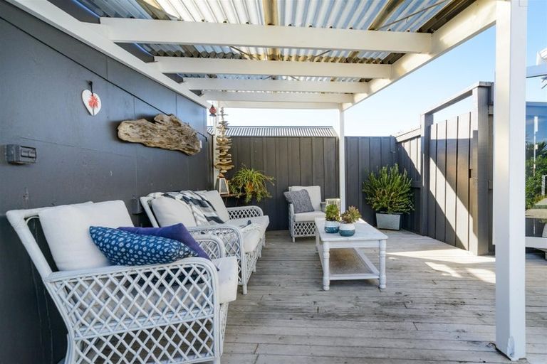 Photo of property in 1946 Parewanui Road, Parewanui, Bulls, 4894