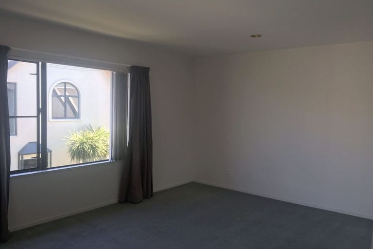 Photo of property in 4/21 Darvel Street, Riccarton, Christchurch, 8011