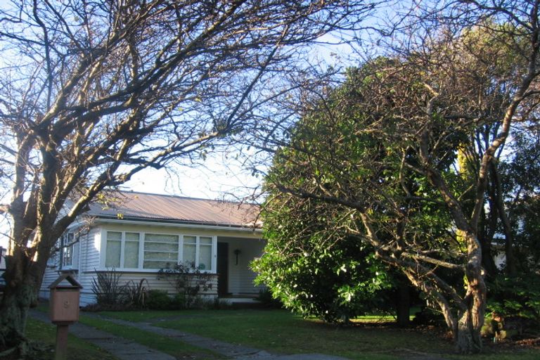 Photo of property in 9 Burnside Street, Waterloo, Lower Hutt, 5011