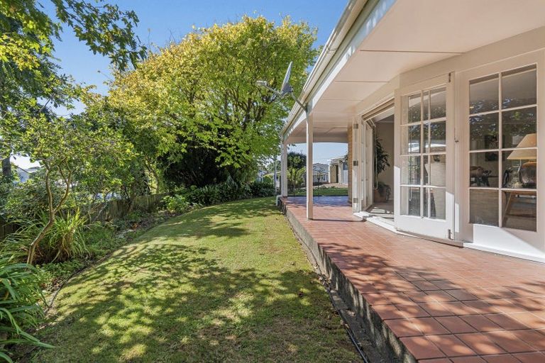 Photo of property in 76a Mangorei Road, Strandon, New Plymouth, 4312