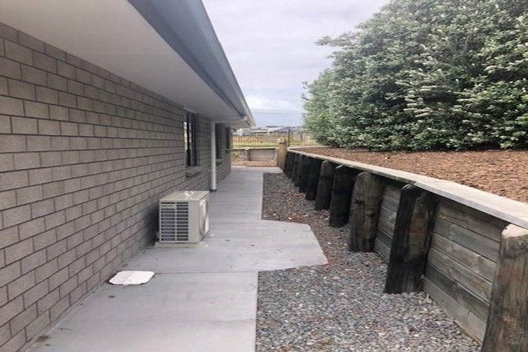 Photo of property in 4 Richardson Road, Omokoroa, 3114