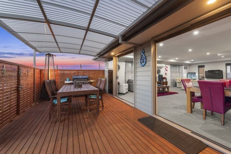 Photo of property in 2 Sharman Place, Pyes Pa, Tauranga, 3112