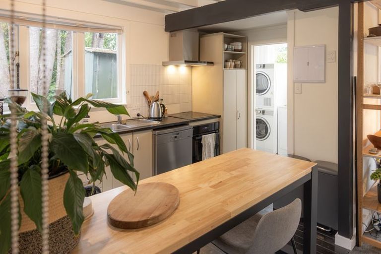 Photo of property in 33 Tainui Road, Titirangi, Auckland, 0604