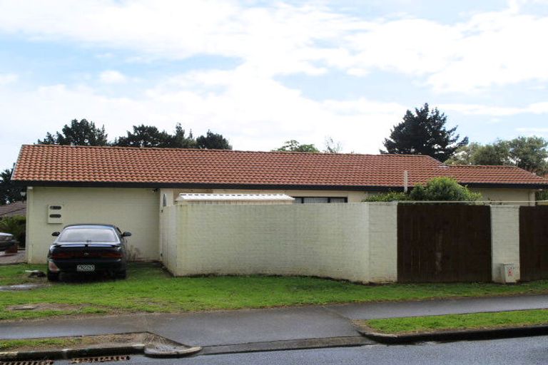 Photo of property in 2 Seneca Court, Golflands, Auckland, 2013