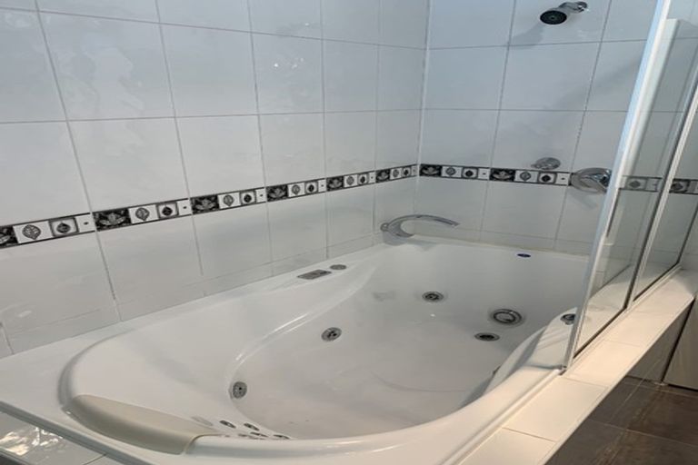 Photo of property in 14 Manor Drive, Stokes Valley, Lower Hutt, 5019