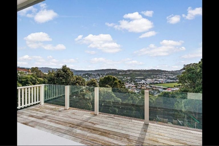 Photo of property in 147 Seatoun Heights Road, Miramar, Wellington, 6022