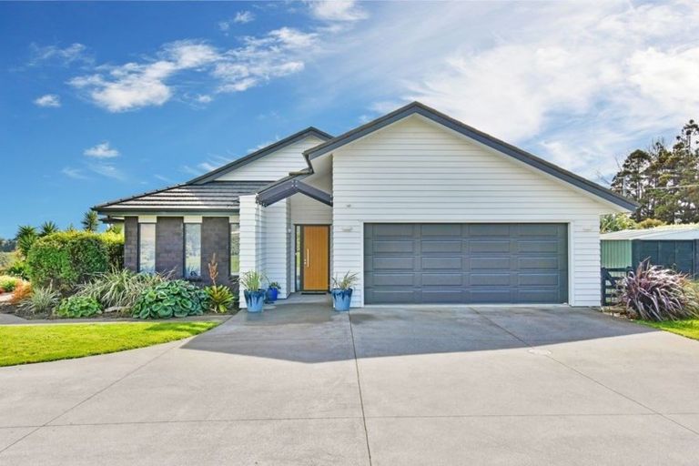 Photo of property in 35 Church View Road, Waiau Pa, Pukekohe, 2679