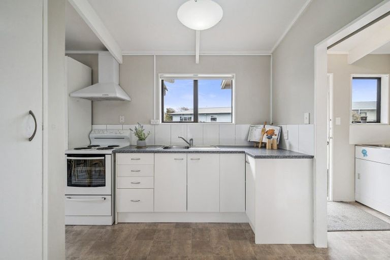 Photo of property in 20 Milton Grove, Owhata, Rotorua, 3010