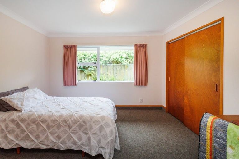 Photo of property in 12 Hind Place, Hokowhitu, Palmerston North, 4410