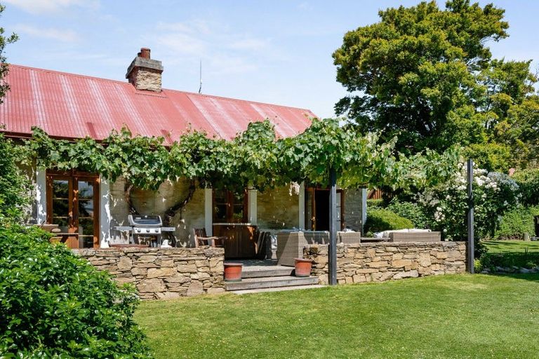 Photo of property in 94 Middleton Road, Upper Riccarton, Christchurch, 8041