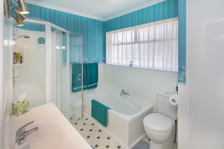 Photo of property in 18 Wharfe Street, South Hill, Oamaru, 9400