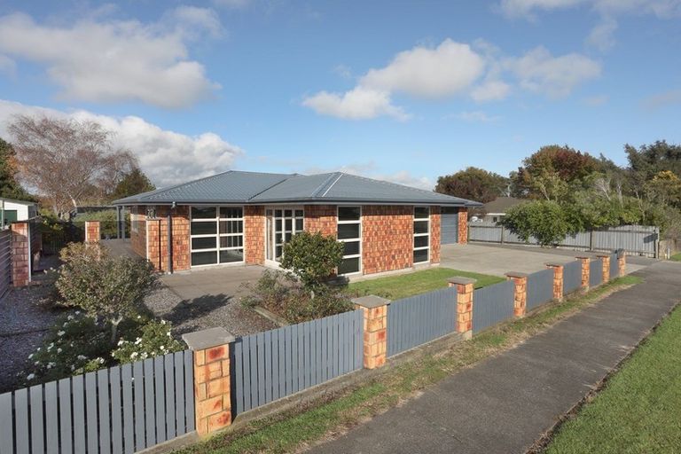 Photo of property in 39 Pukepapa Road, Marton, 4710