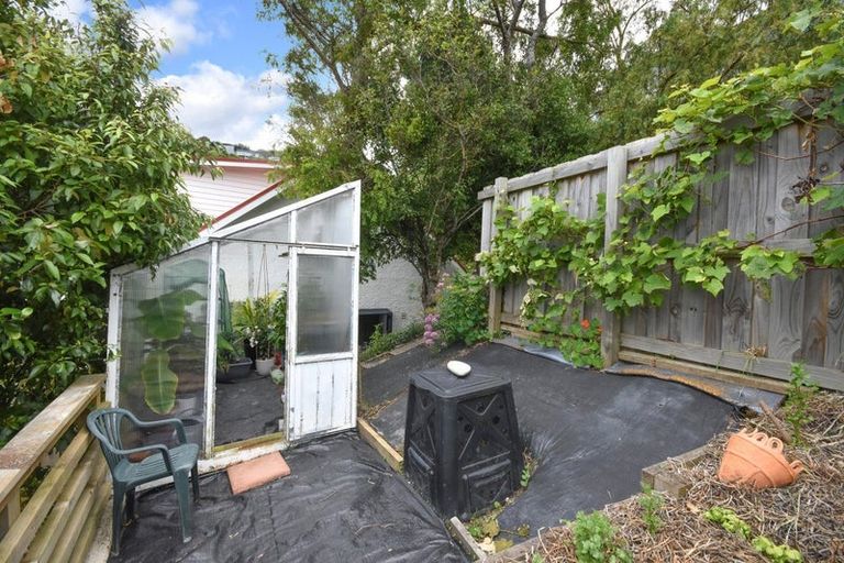 Photo of property in 2 Doon Street, Vauxhall, Dunedin, 9013